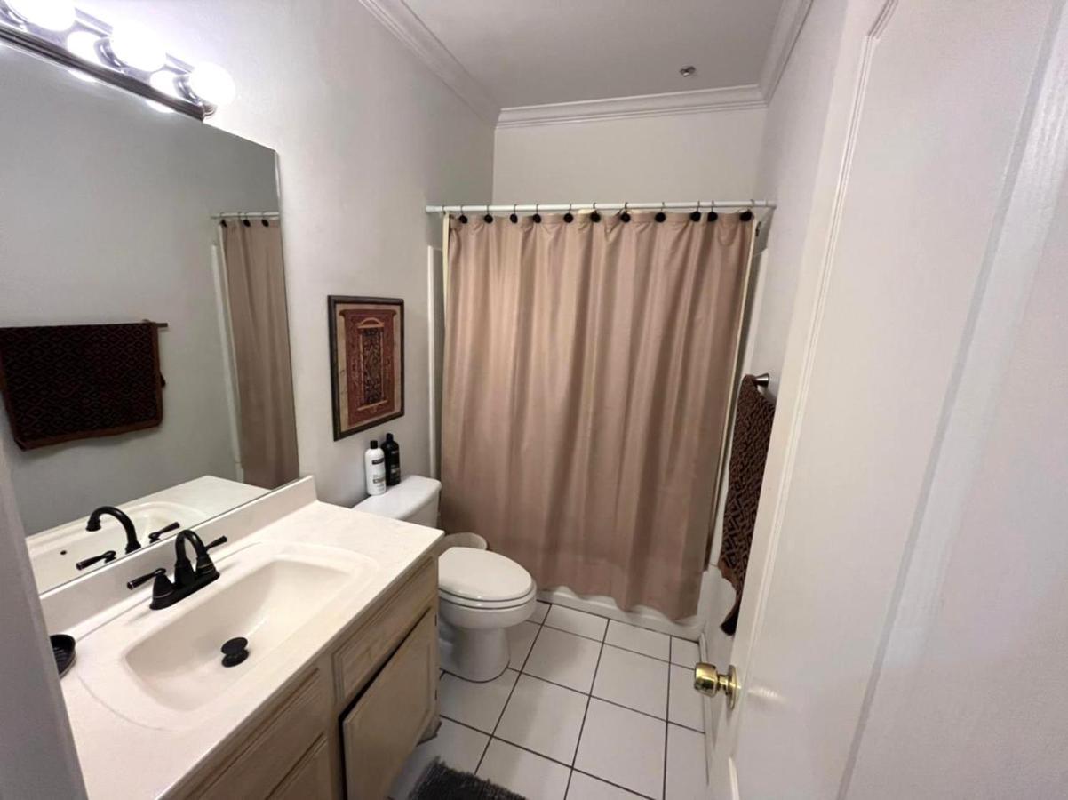 Beautifully Furnished 3Bd 2Br Pool Gated Condo In Mcallen, Tx Фарр Екстер'єр фото