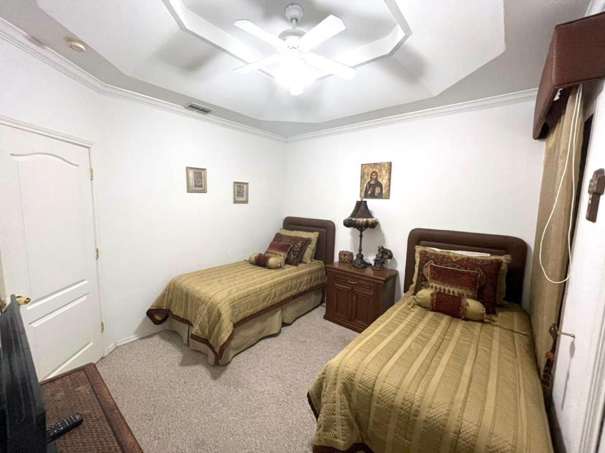 Beautifully Furnished 3Bd 2Br Pool Gated Condo In Mcallen, Tx Фарр Екстер'єр фото