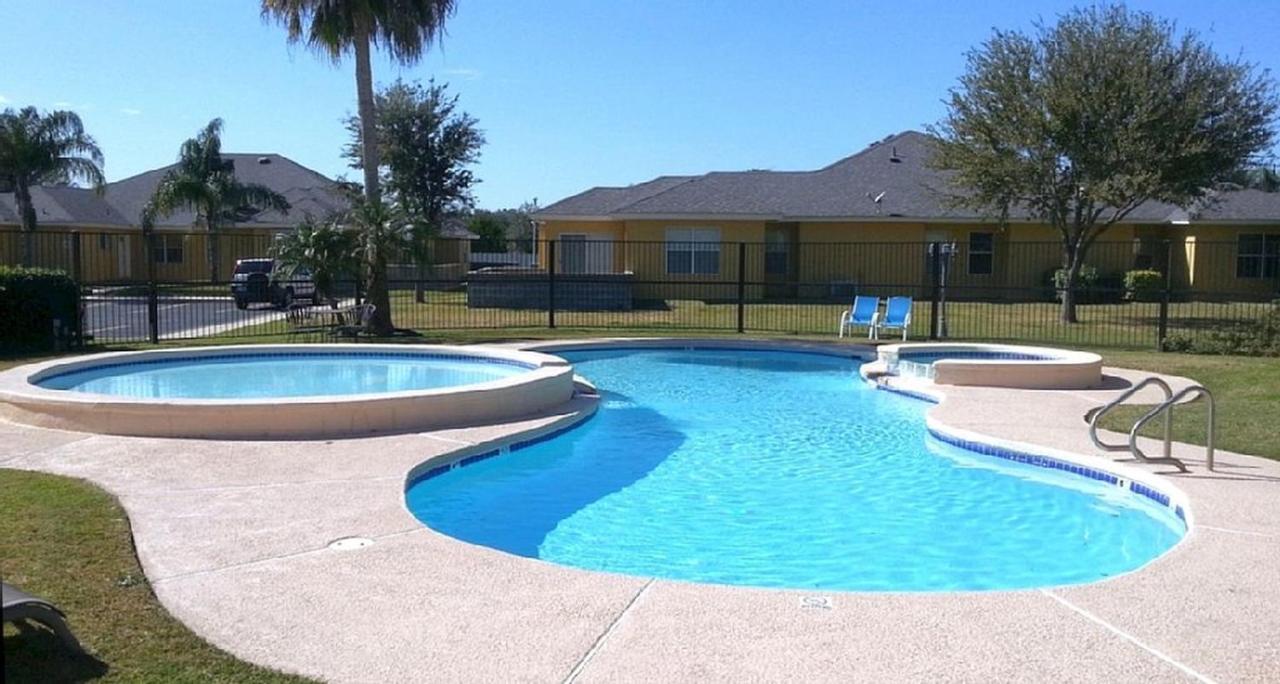 Beautifully Furnished 3Bd 2Br Pool Gated Condo In Mcallen, Tx Фарр Екстер'єр фото